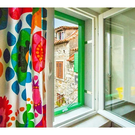 Apartment Tiramola Split